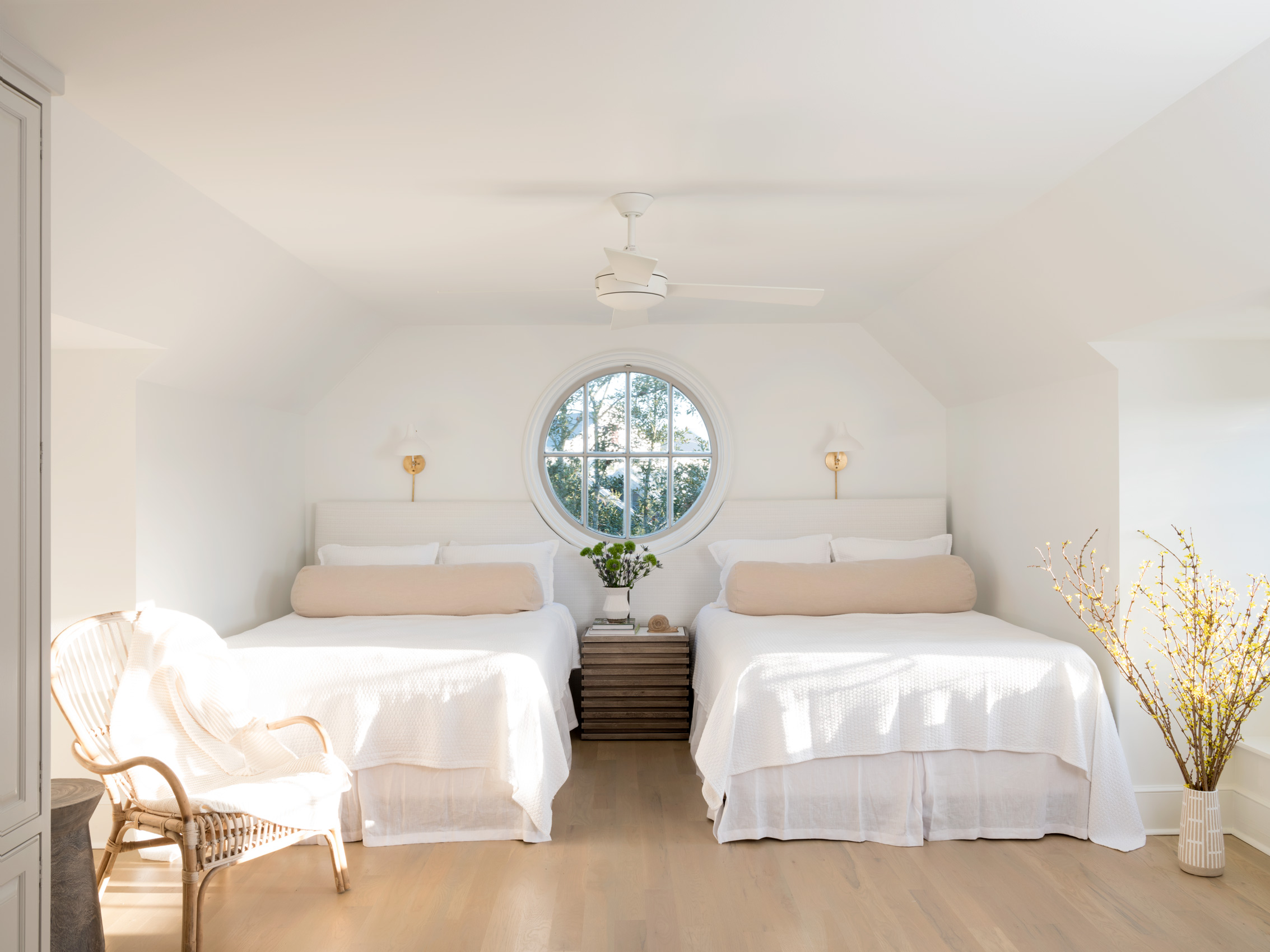 Beach house guest bedroom by Melanie Turner Interiors, photo by Mali Azima.